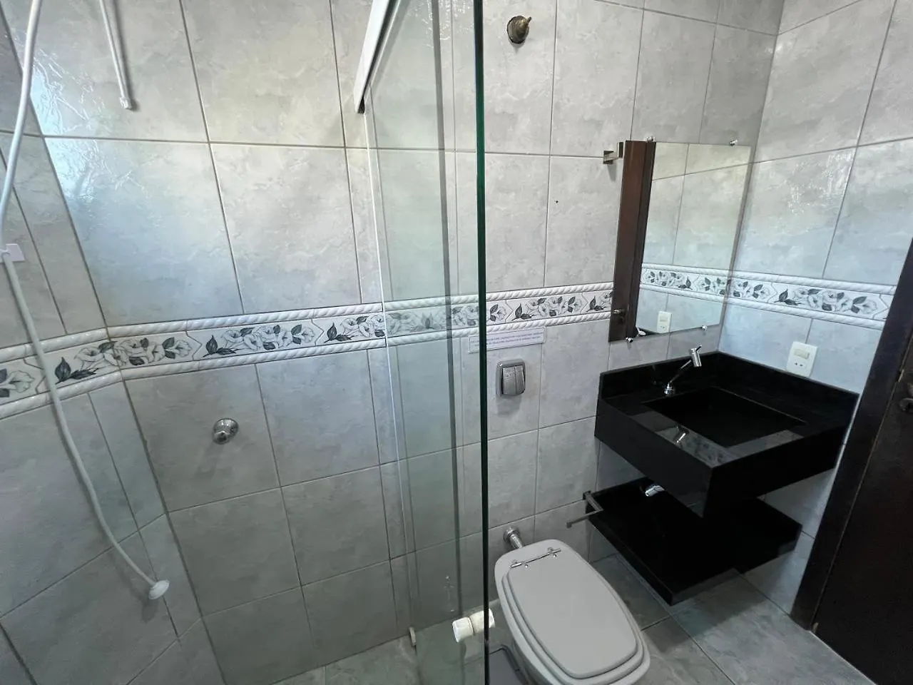 Aprecie Mariscal Nesta Hospedagem A 150 M Do Mar - V4 Bombinhas 0*,  Brasilien
