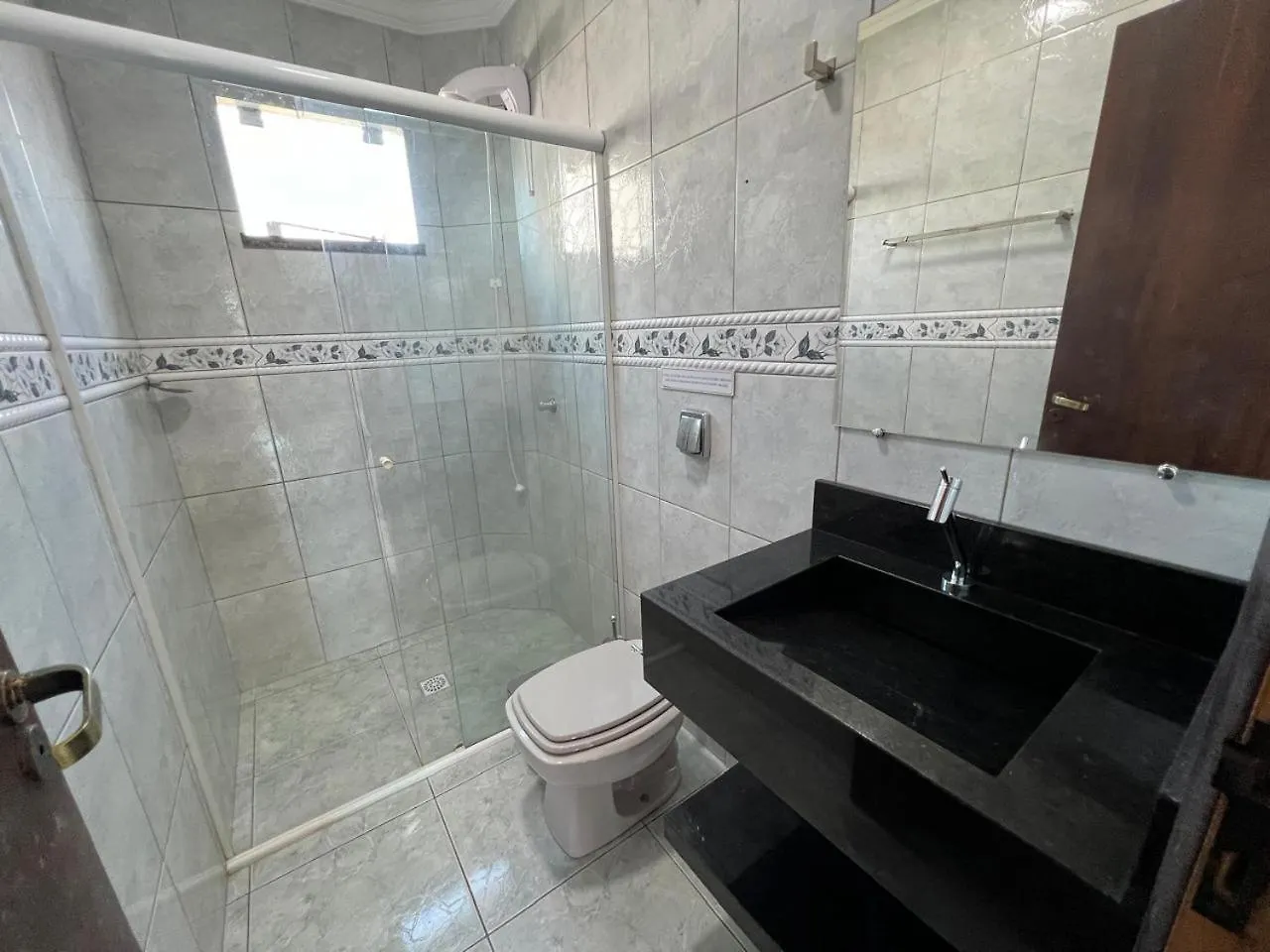 Aprecie Mariscal Nesta Hospedagem A 150 M Do Mar - V4 Bombinhas Brasilien
