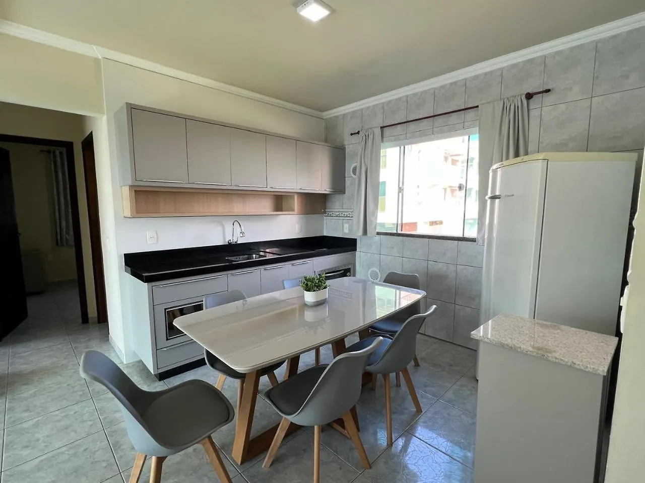 Aprecie Mariscal Nesta Hospedagem A 150 M Do Mar - V4 Bombinhas Lejlighed